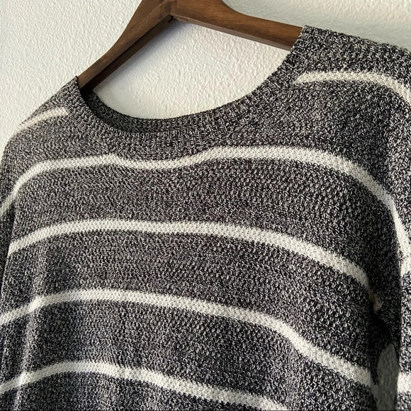 Striped Cozy Knit Sweater Like New Size XS Hi-Lo Extra Small COTTON ON - Picture 2 of 7